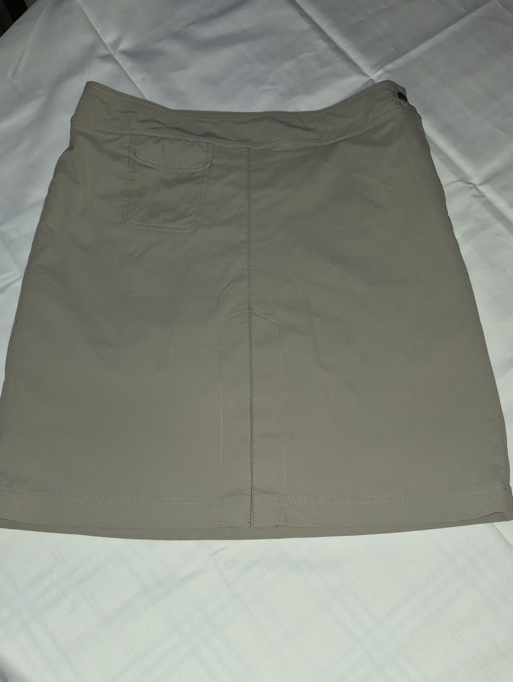 Tilley Goes With Anywhere Travel Nylon Skirt Skort Shorts Size 10 Flap Pocket